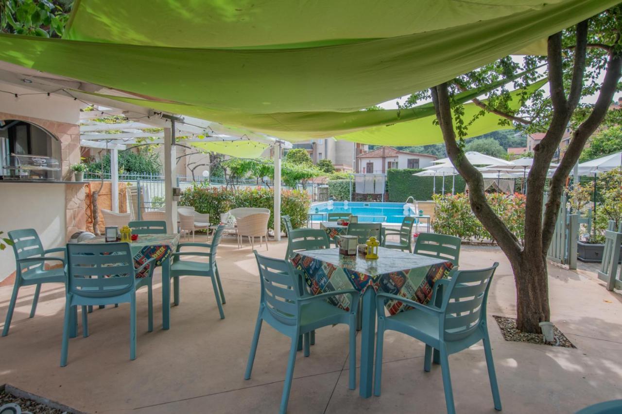 Residence Holidays Pietra Ligure Eksteriør billede