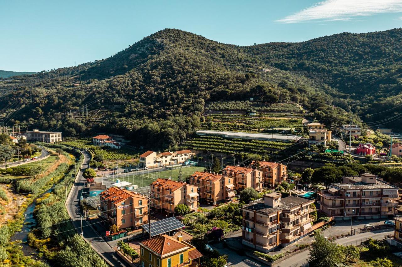 Residence Holidays Pietra Ligure Eksteriør billede